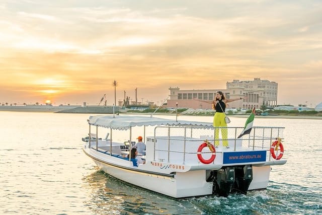 Capture your moment with the stunning view of Dubai sunset